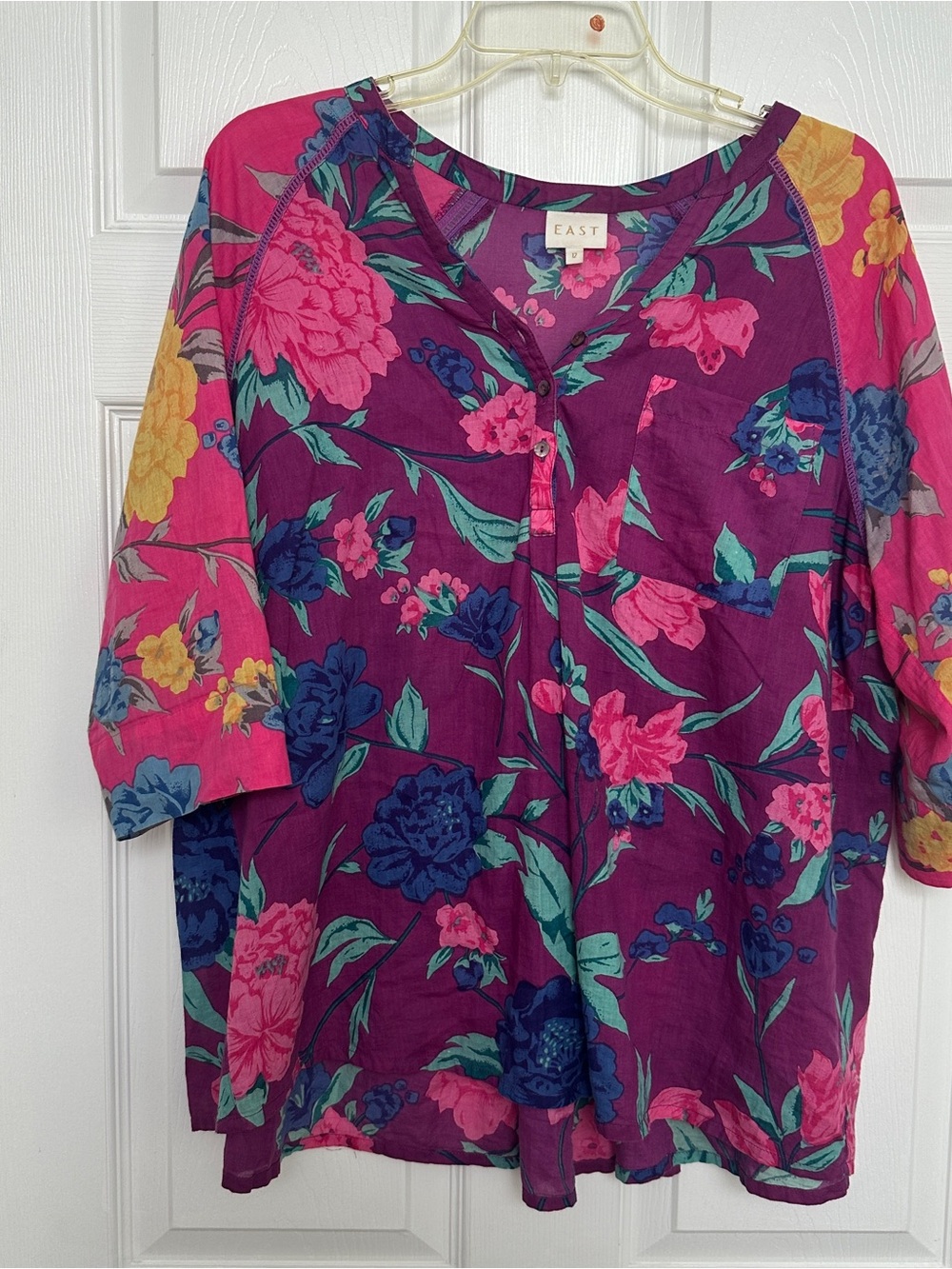 Women's Magenta Floral V-Neck Button-Front Blouse